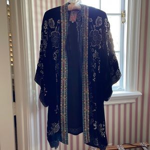 Black velvet Johnny Was topper